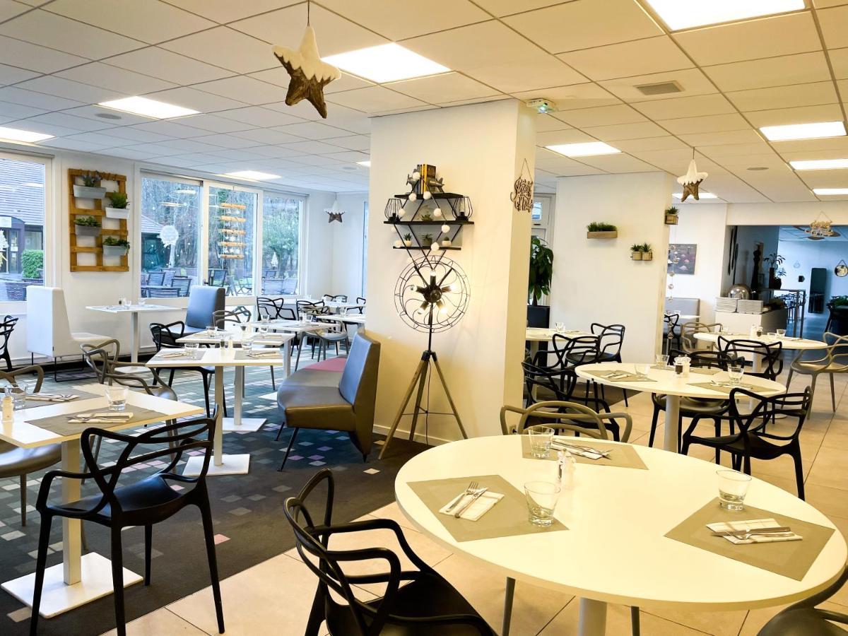 Novotel Fontainebleau Ury Eksteriør billede