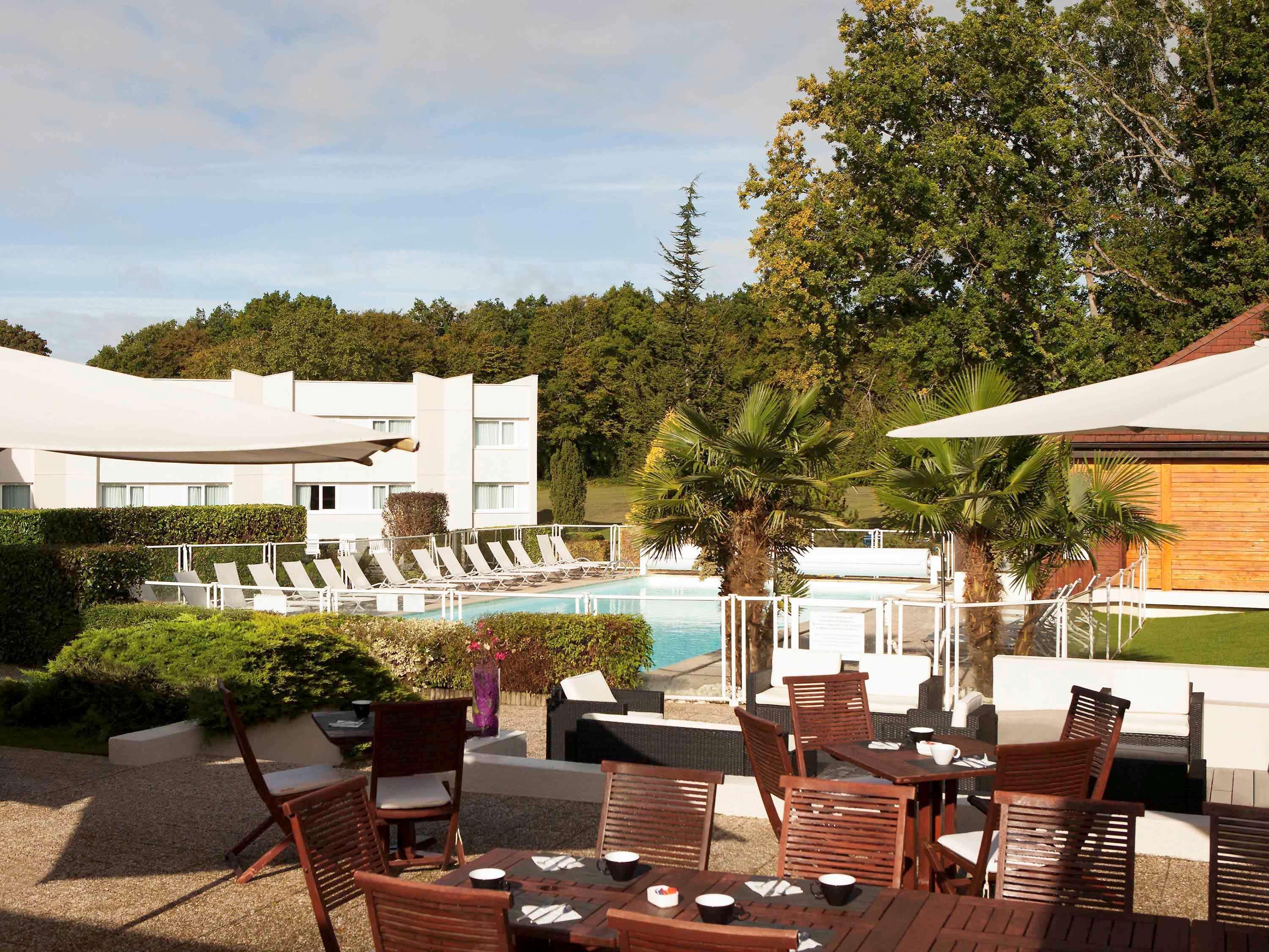 Novotel Fontainebleau Ury Eksteriør billede
