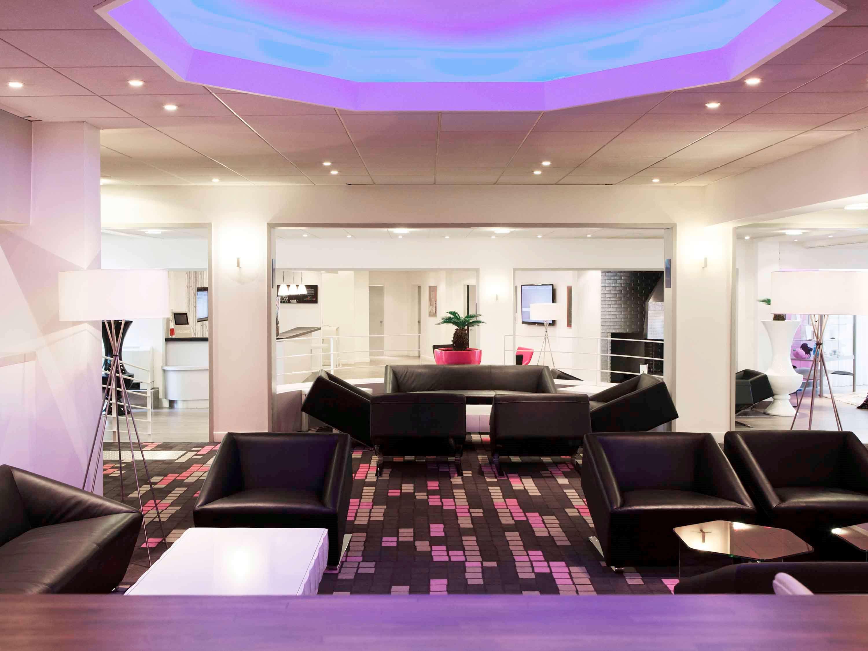 Novotel Fontainebleau Ury Eksteriør billede