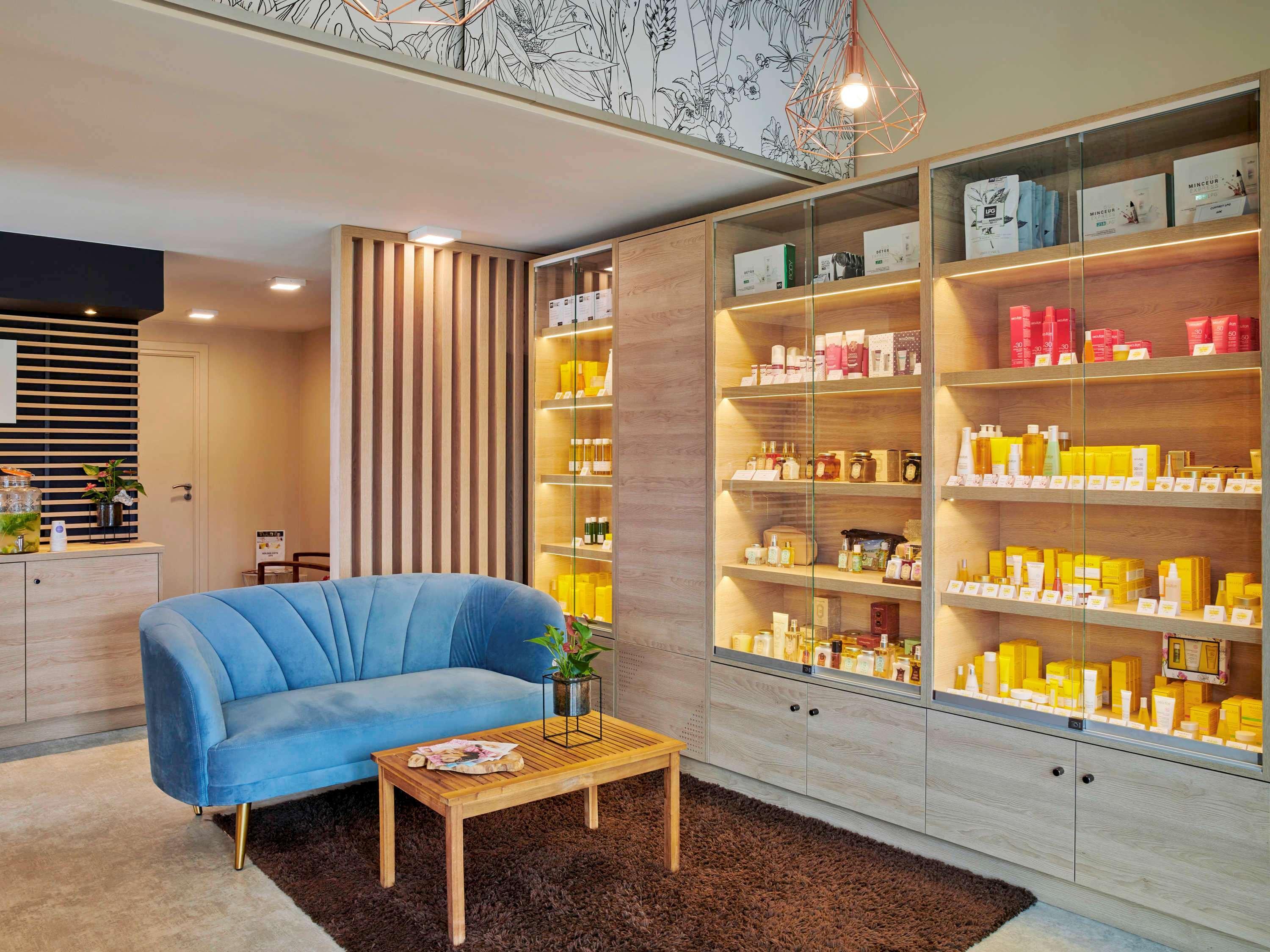 Novotel Fontainebleau Ury Eksteriør billede