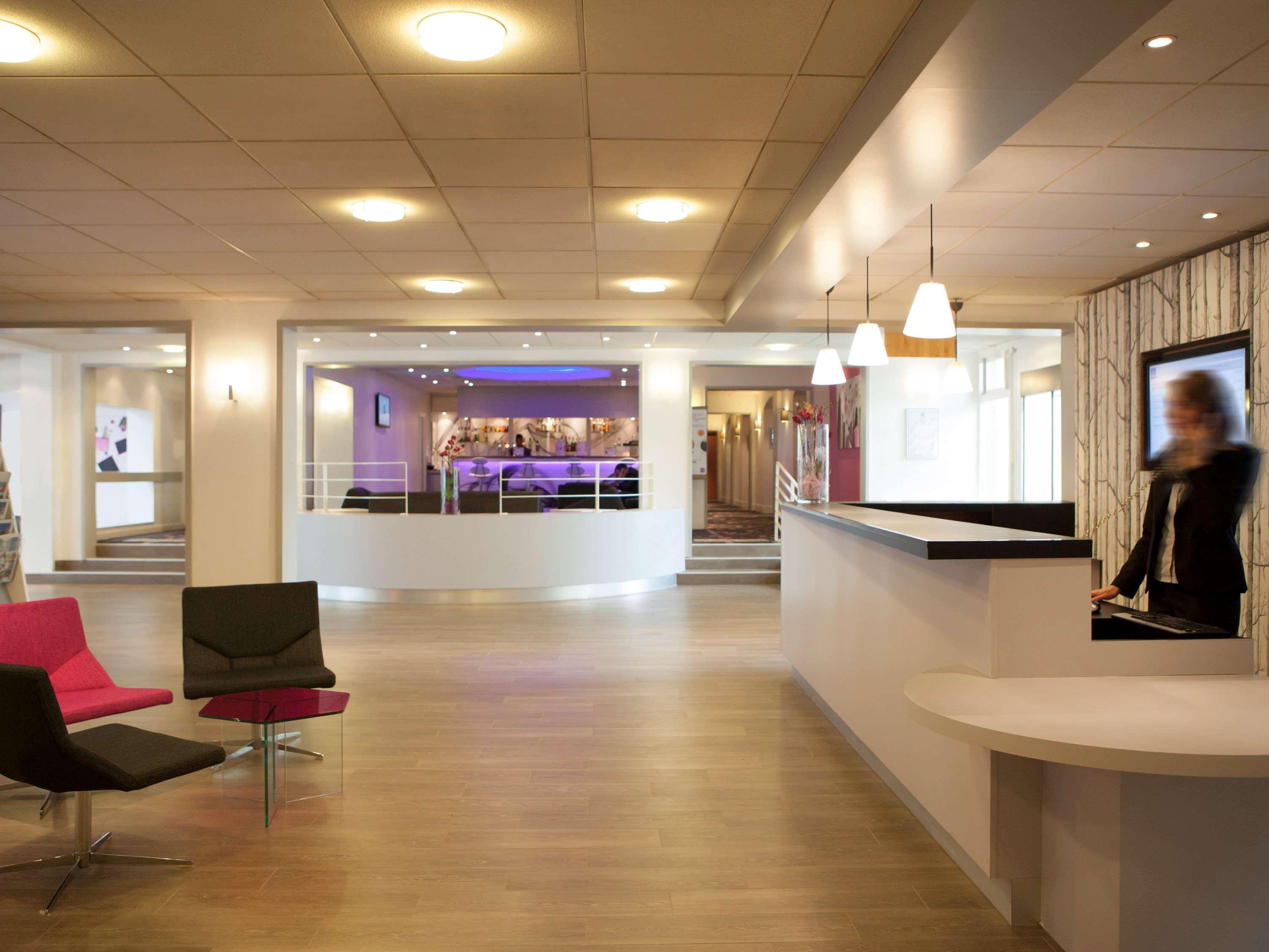 Novotel Fontainebleau Ury Eksteriør billede