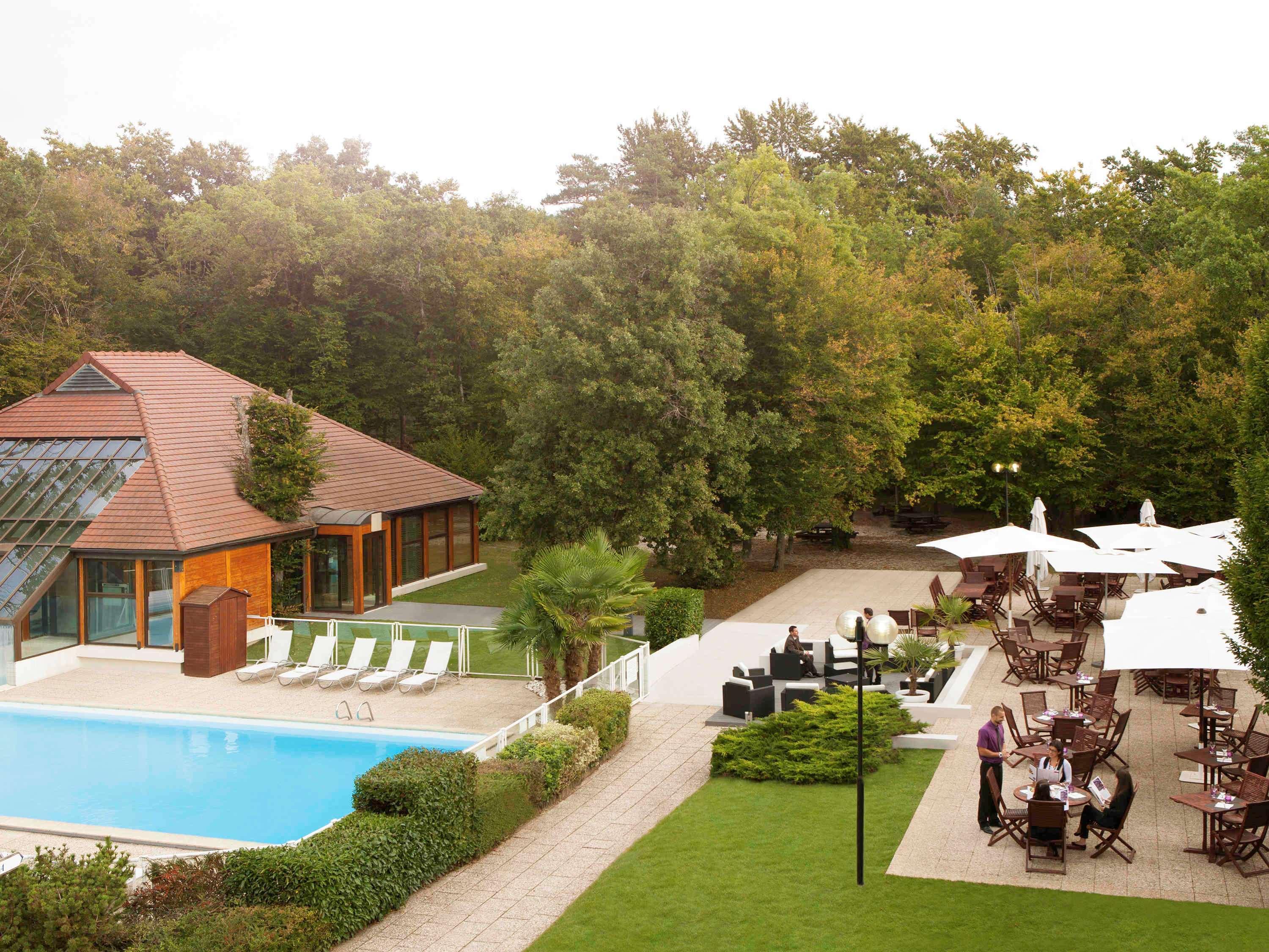 Novotel Fontainebleau Ury Eksteriør billede