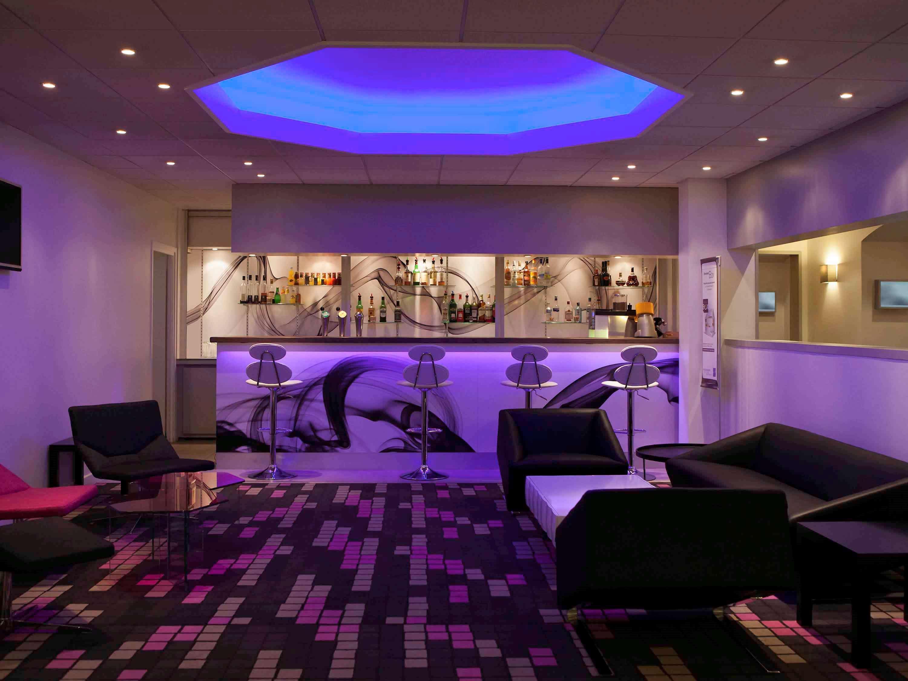 Novotel Fontainebleau Ury Eksteriør billede