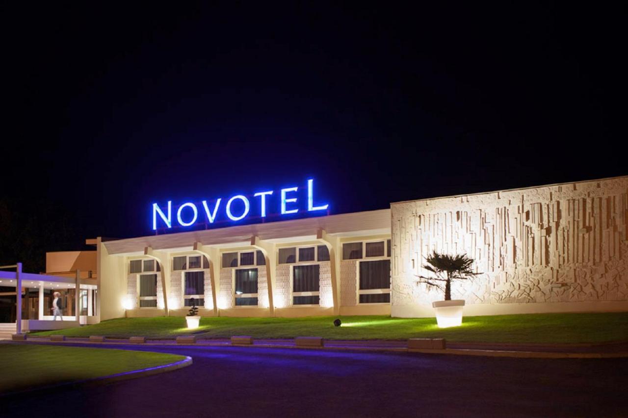 Novotel Fontainebleau Ury Eksteriør billede